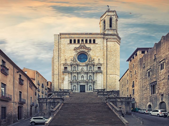 La catedral y sus escaleras