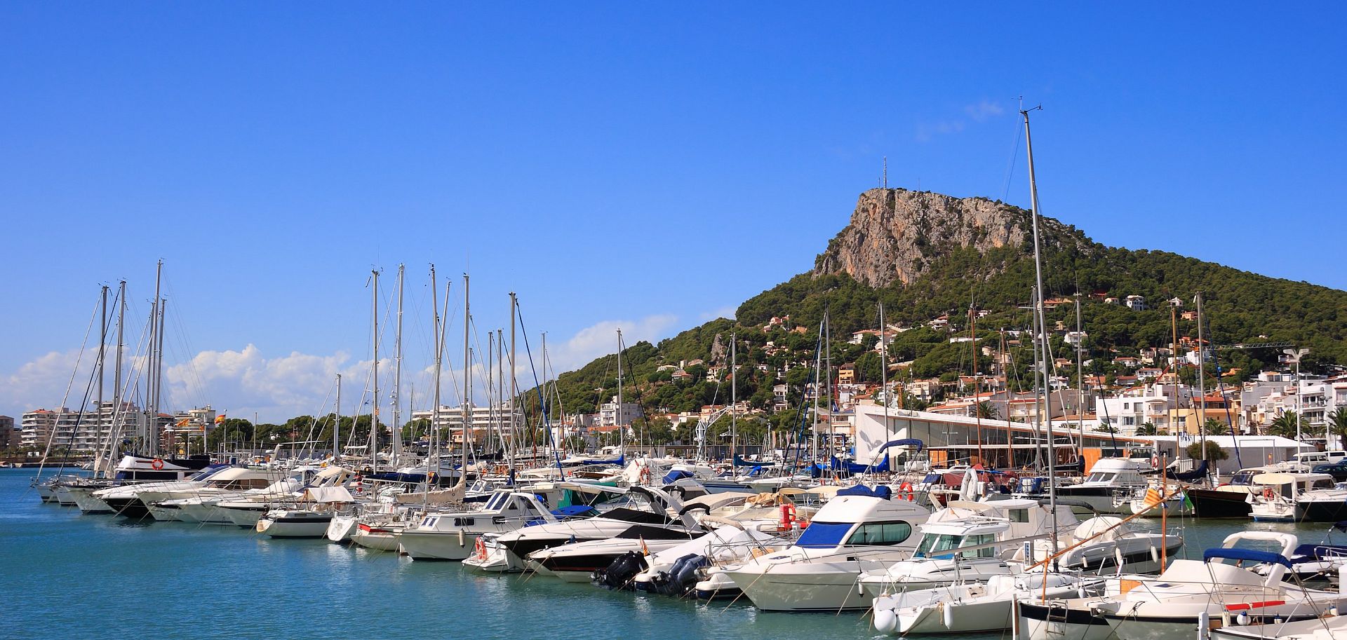 El encanto marinero del Empordà, a un paso del hotel