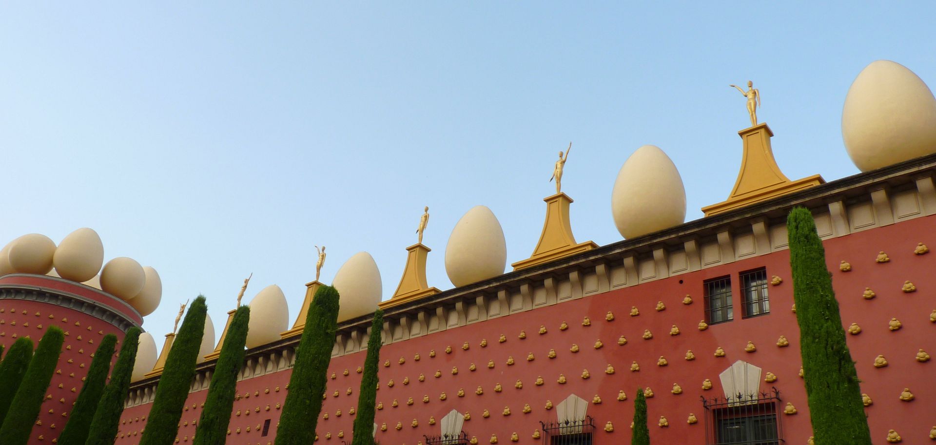 Un viaje por el universo de Salvador Dalí