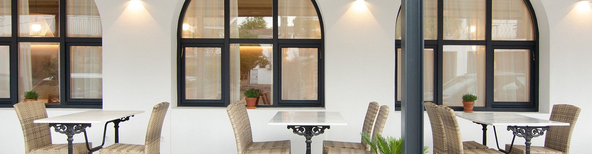 Discover Hotel Medes II in pictures