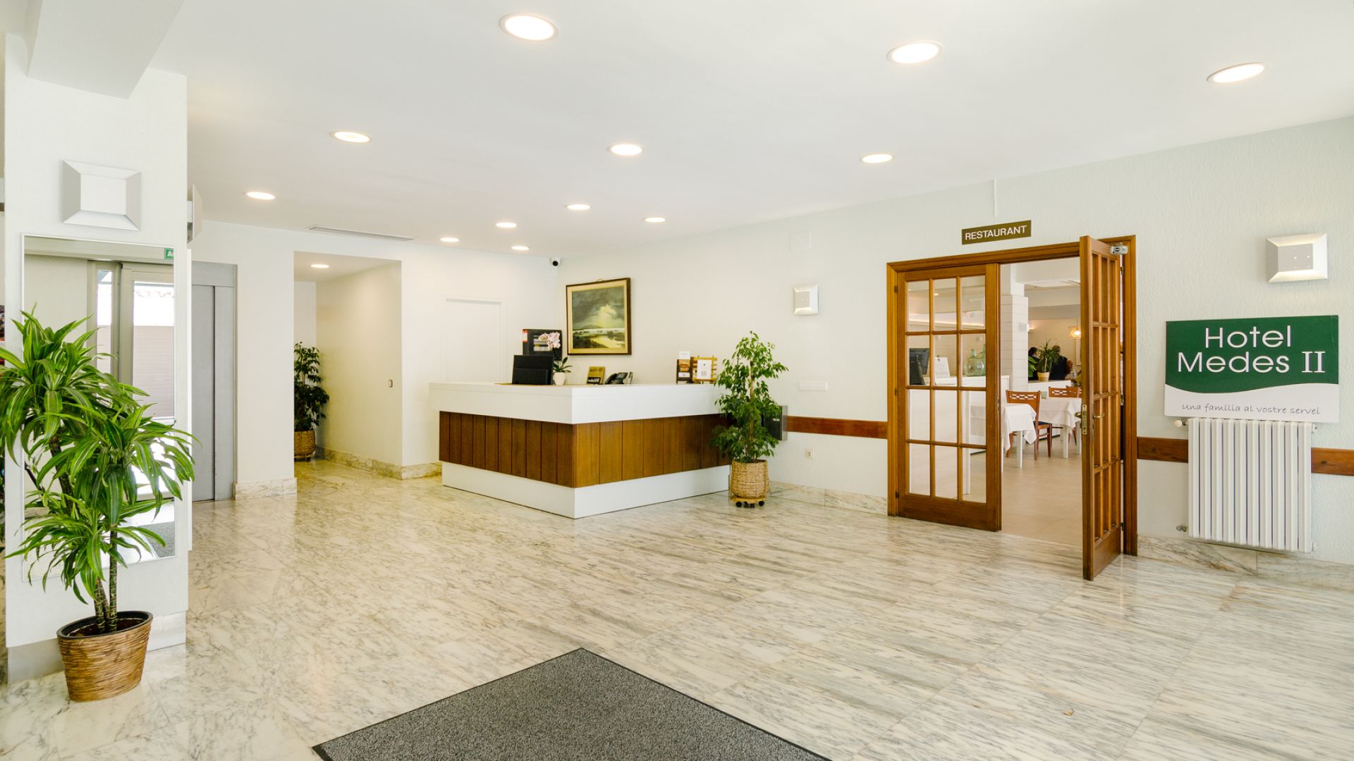 https://www.hotelmedes.com/resources/img/imgTxt/hotel-medes-hotel-text-superior-1_1_18_58.jpg