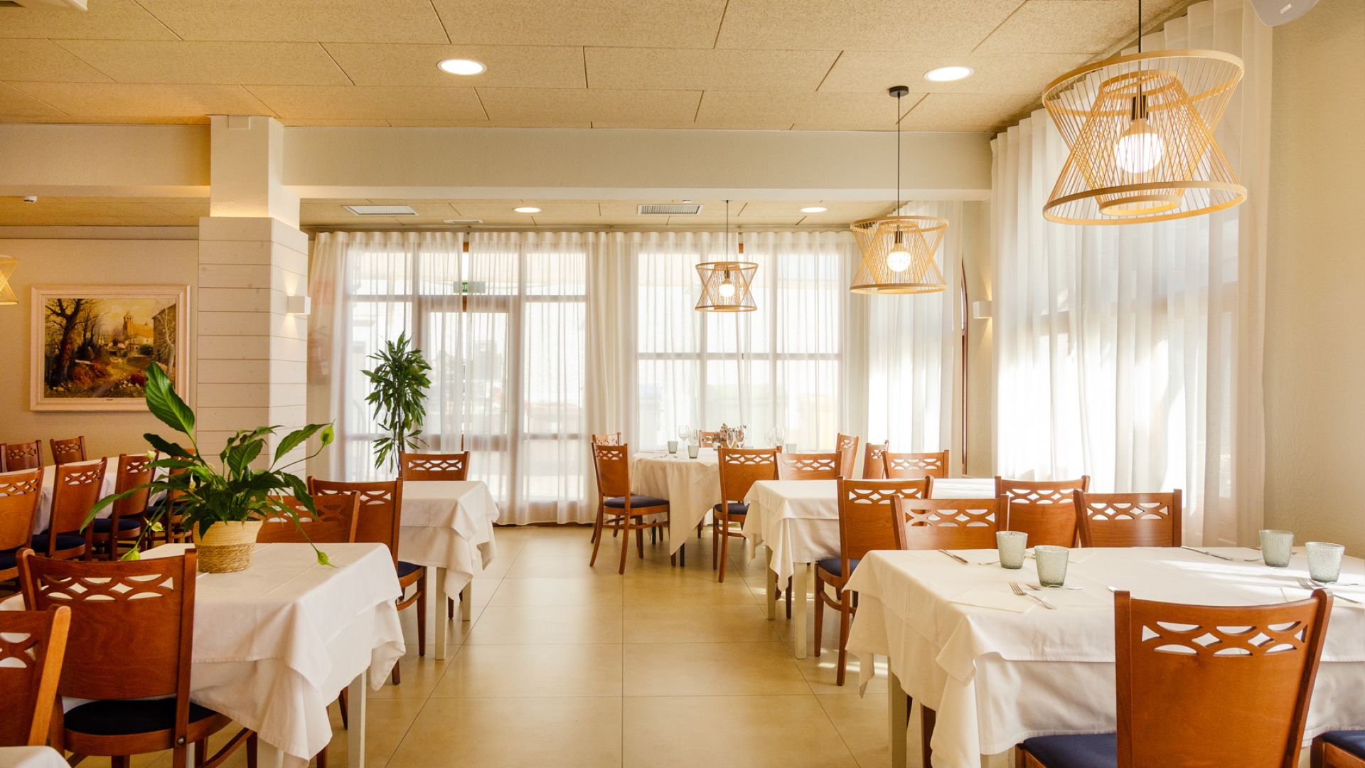https://www.hotelmedes.com/resources/img/imgTxt/hotel-medes-restaurant-titols-i-text-introduccio-1_1_28_63.jpg